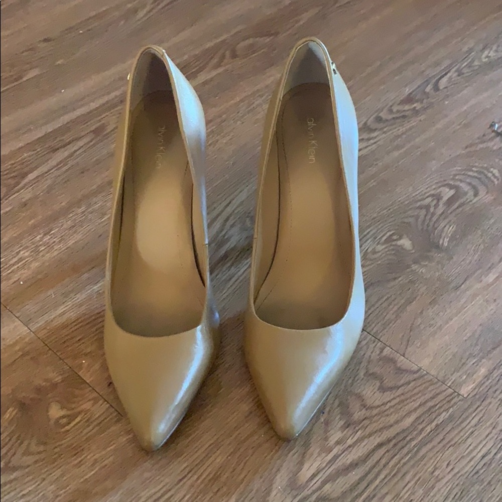Calvin Klein Pumps